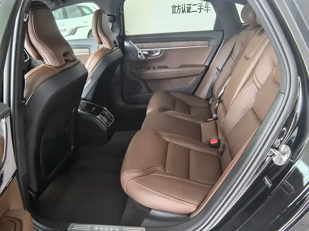 Volvo S90 2024 из CN, фото 4