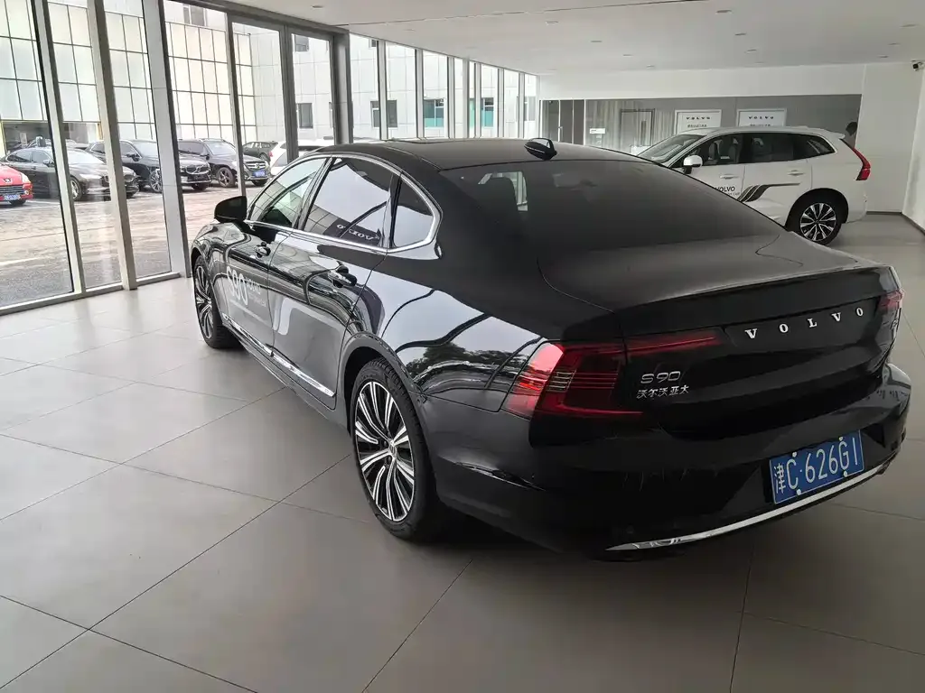 Volvo S90 2024 из CN, фото 5