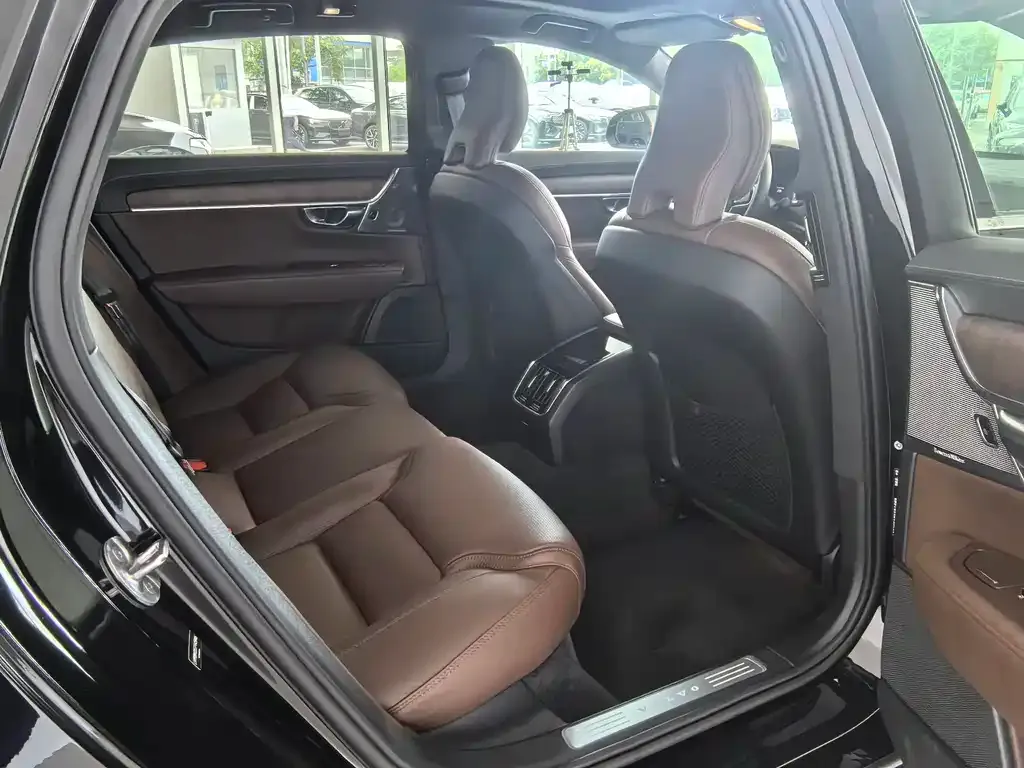 Volvo S90 2024 из CN, фото 7