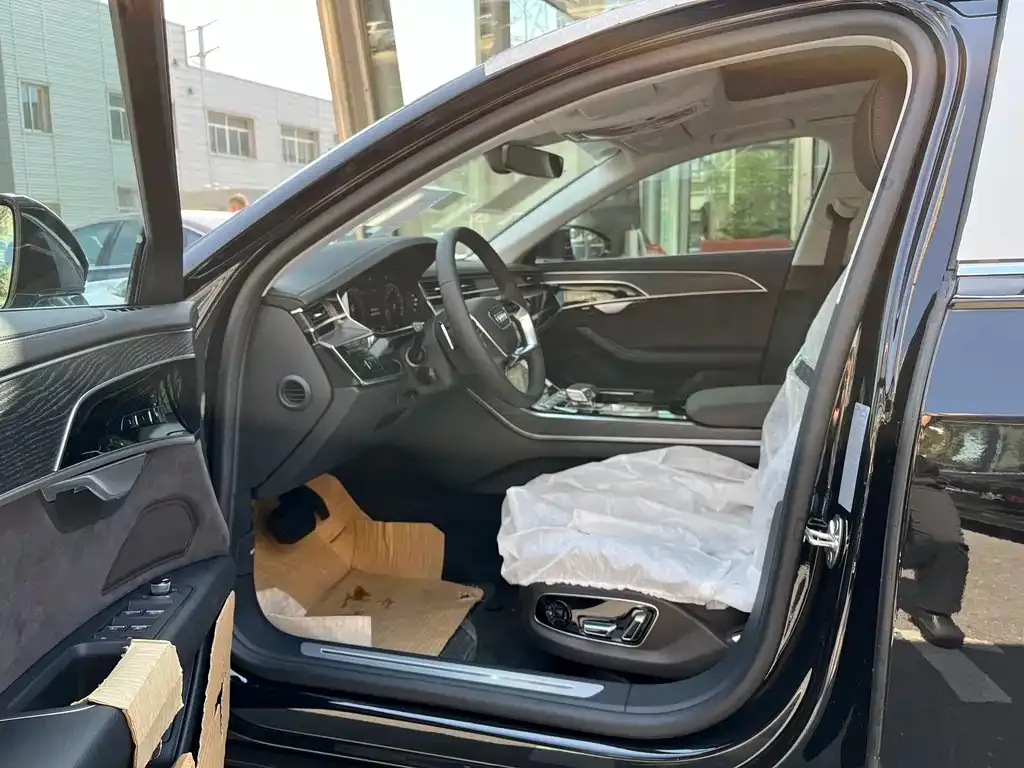 Audi A8 2025 из CN, фото 3