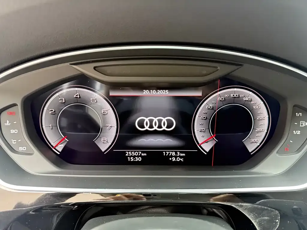 Audi A8 2021 из CN, фото 10