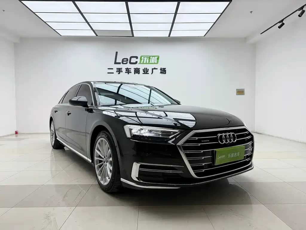 Audi A8 2021 из CN, фото 2