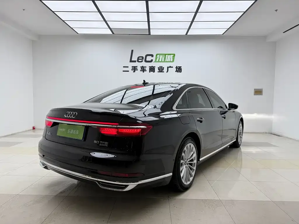 Audi A8 2021 из CN, фото 6