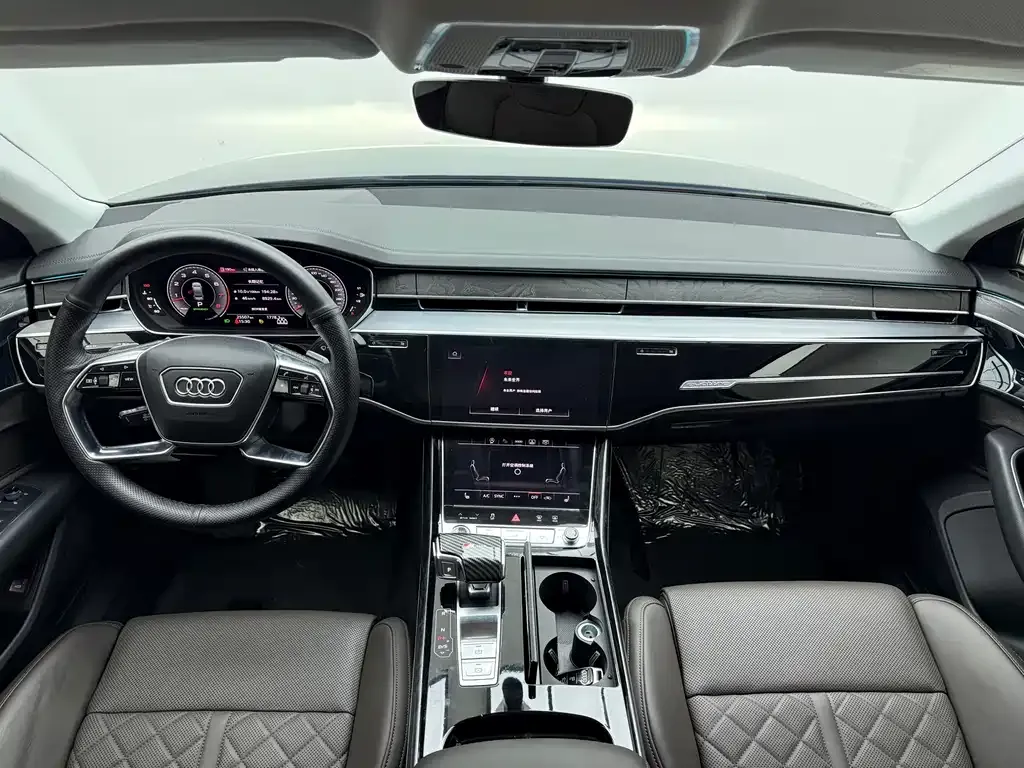 Audi A8 2021 из CN, фото 8