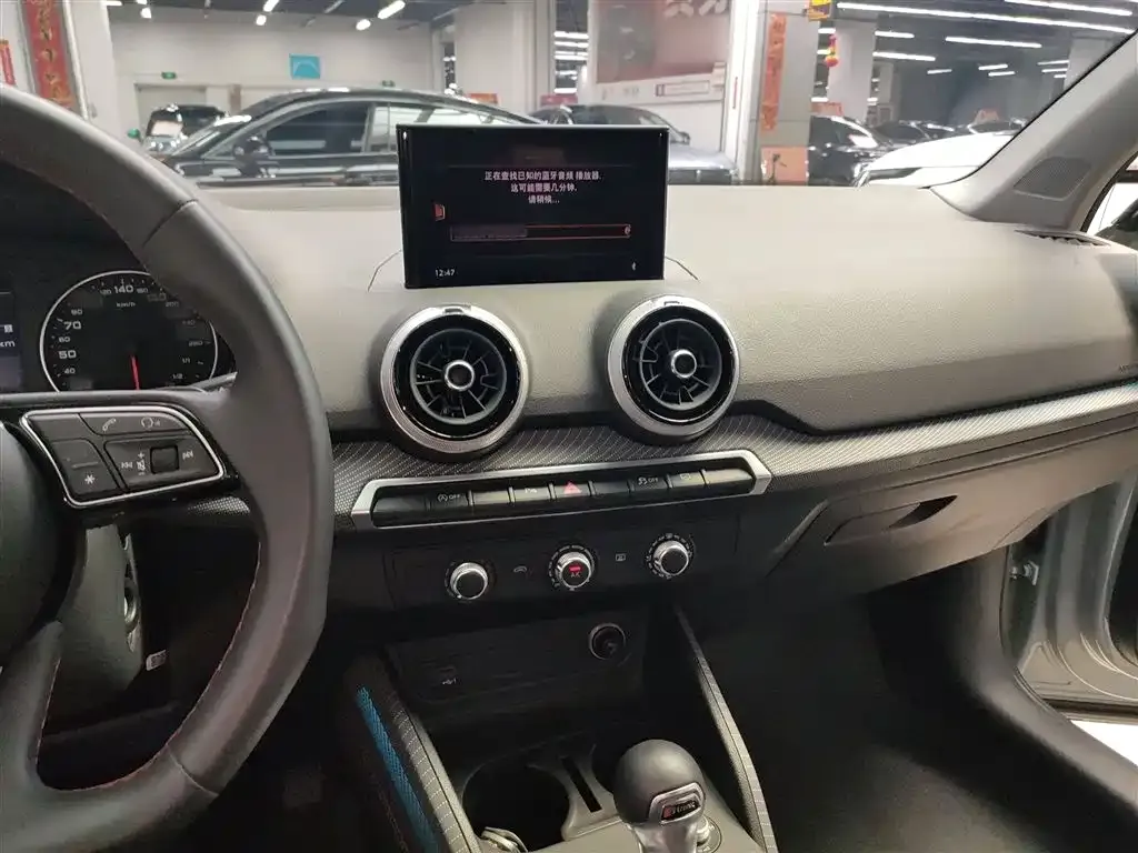 Audi Q2L 2023 из CN, фото 10