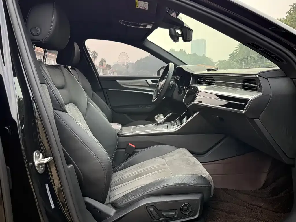 Audi A6L 2021 из CN, фото 4