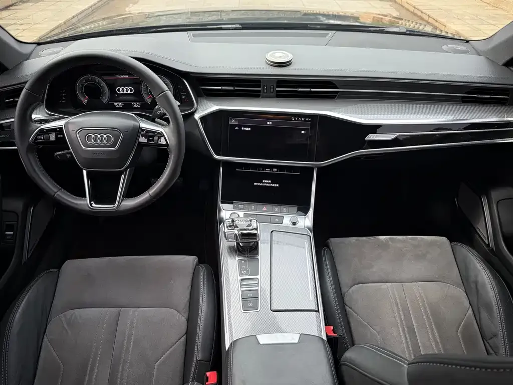 Audi A6L 2021 из CN, фото 6