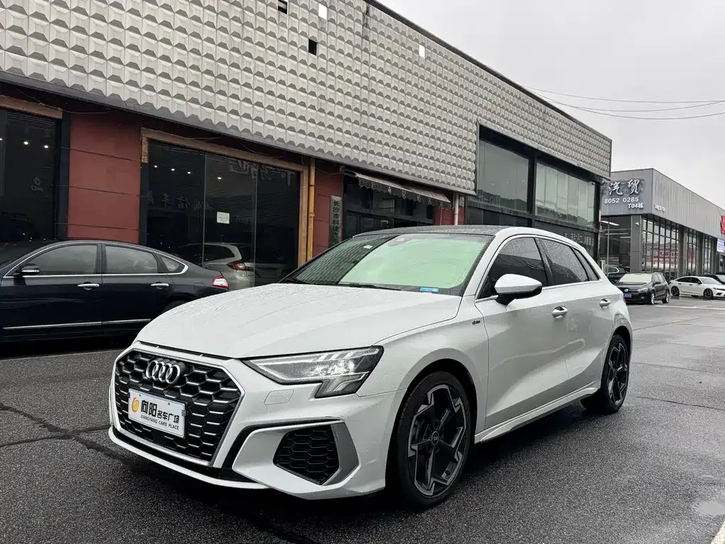 Audi A3 2024 из CN, фото 1