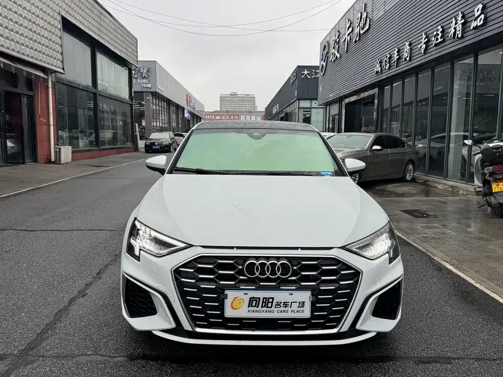 Audi A3 2024 из CN, фото 2