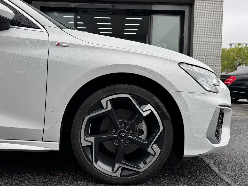 Audi A3 2024 из CN, фото 4