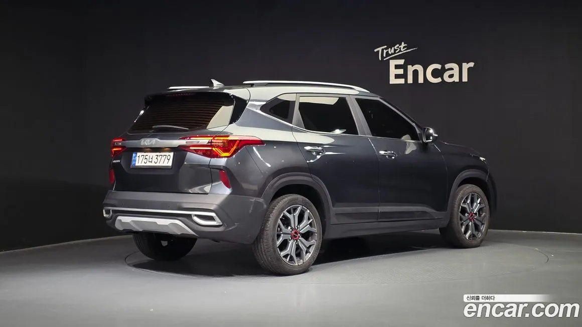 Kia Seltos 2023 из KR, фото 2