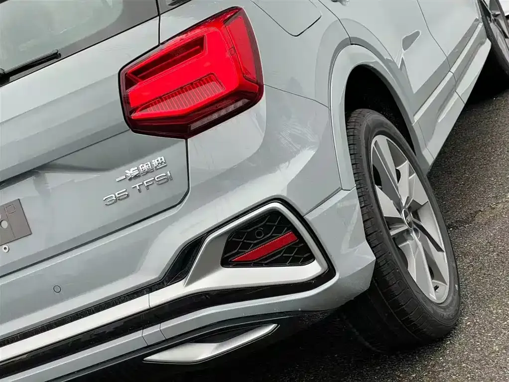 Audi Q2L 2025 из CN, фото 10