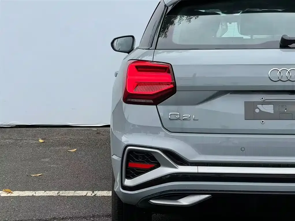 Audi Q2L 2025 из CN, фото 9
