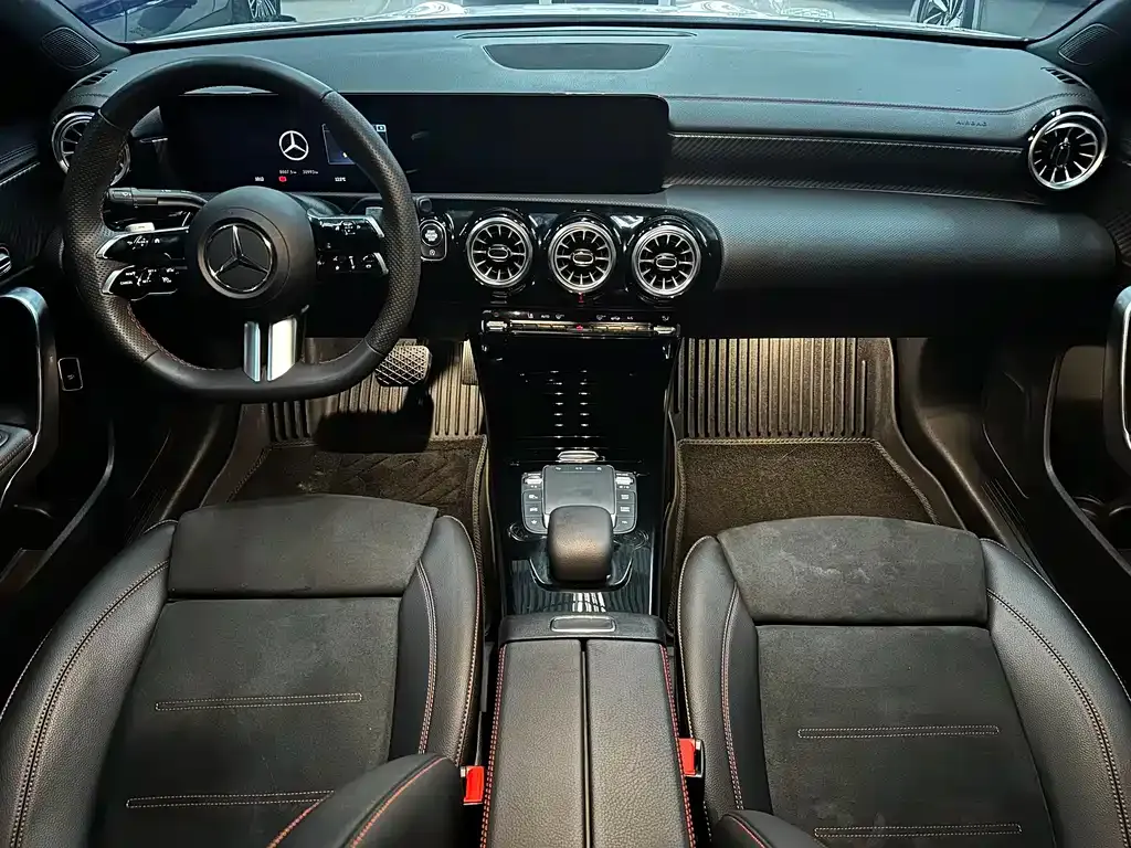 Mercedes-Benz A-Class 2023 из CN, фото 10