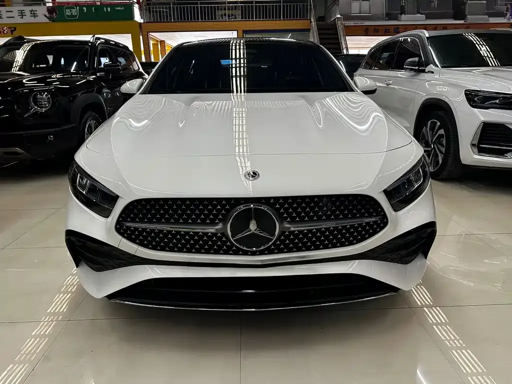 Mercedes-Benz A-Class 2023 из CN, фото 2