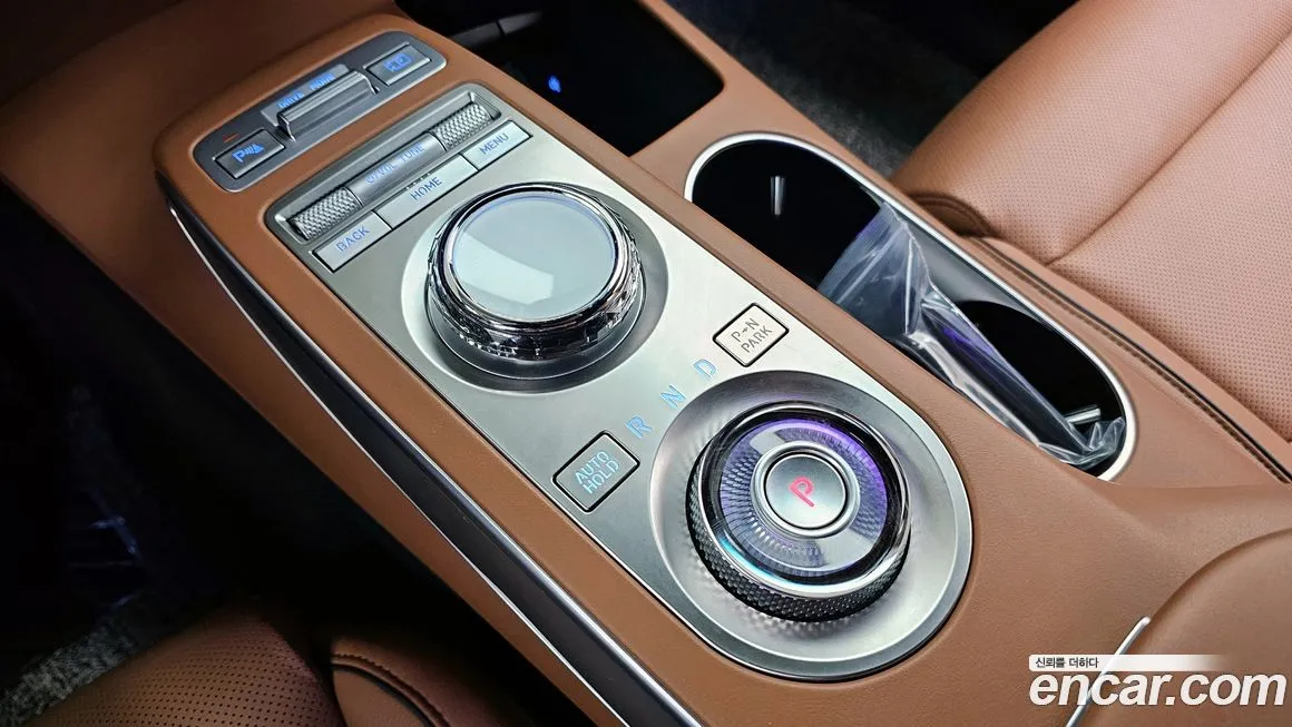 Genesis GV70 — фото 9
