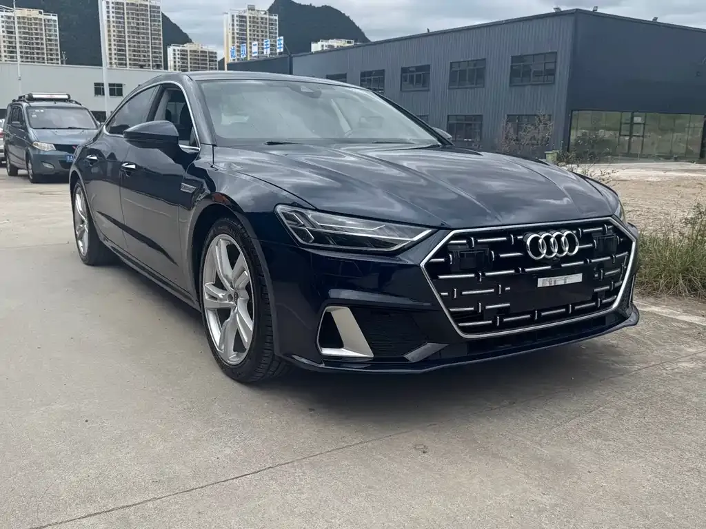 Audi A7L 2022 из CN, фото 3