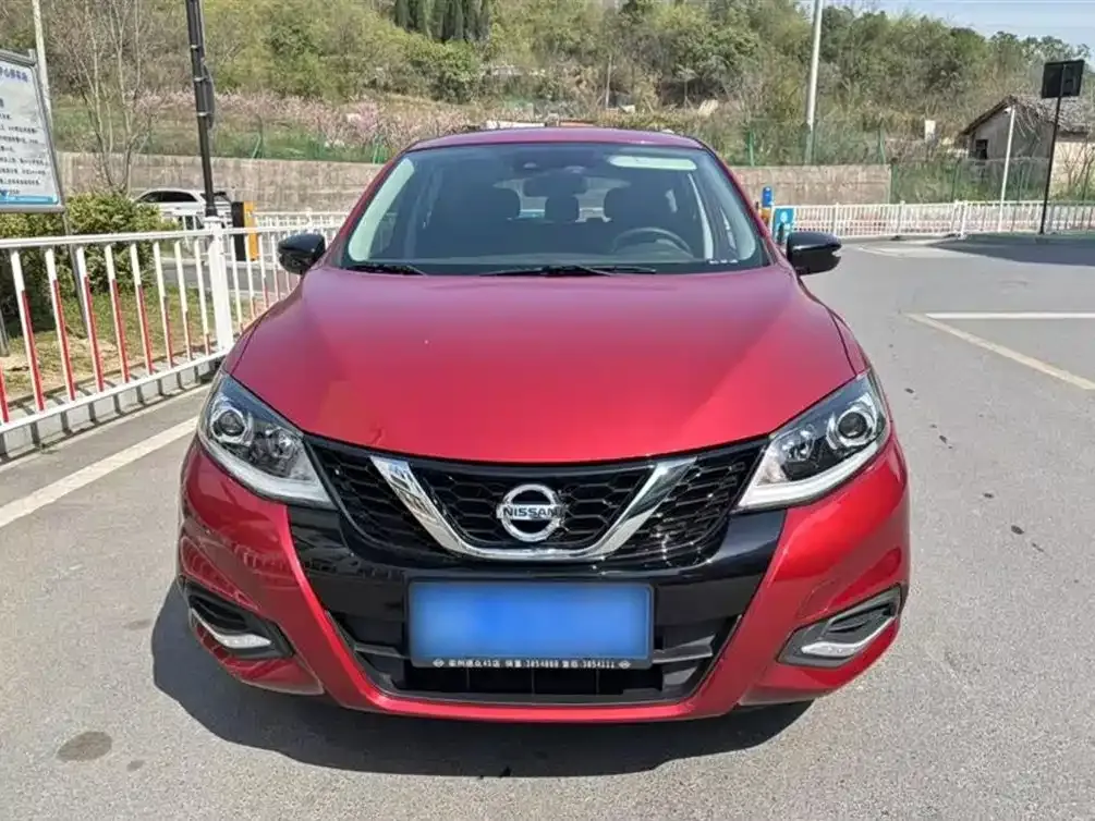 Nissan Tiida 2023 из CN, фото 3