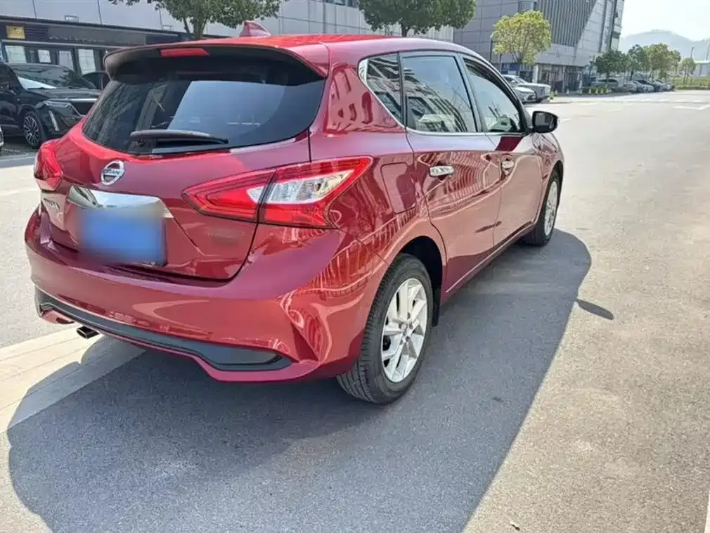 Nissan Tiida 2023 из CN, фото 6