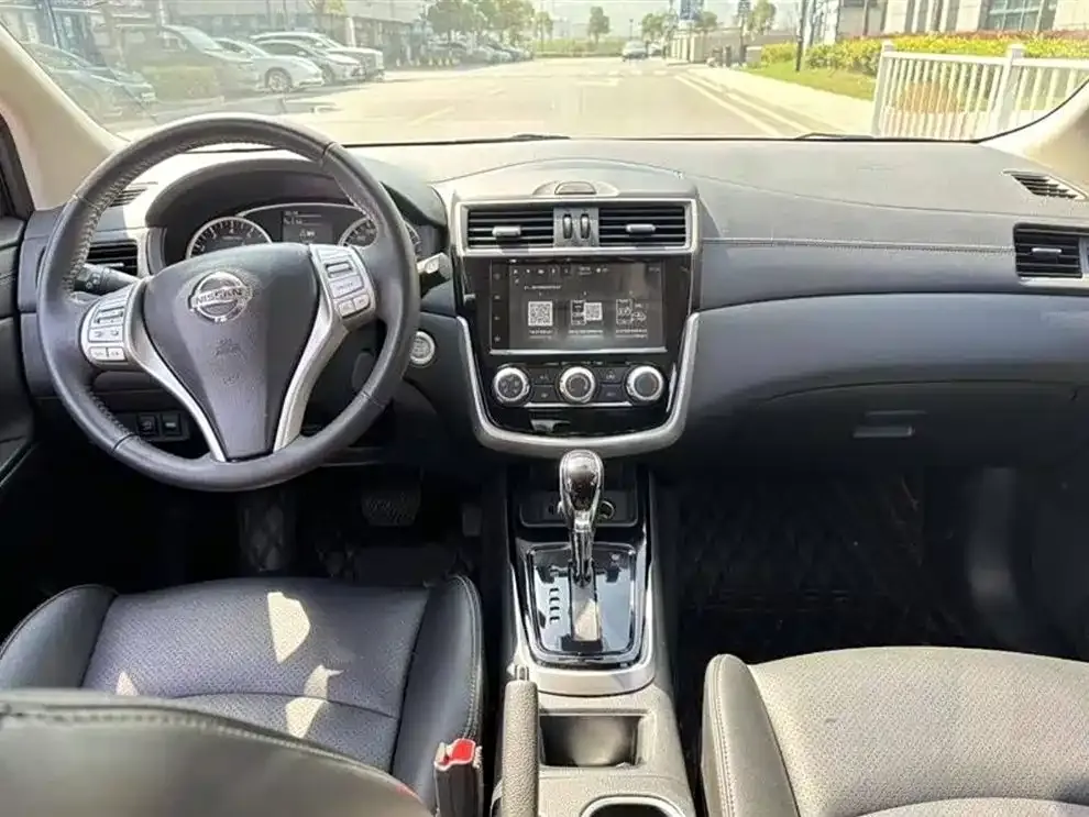 Nissan Tiida 2023 из CN, фото 8