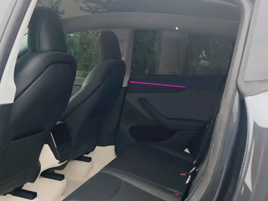 Tesla Model Y — фото 5