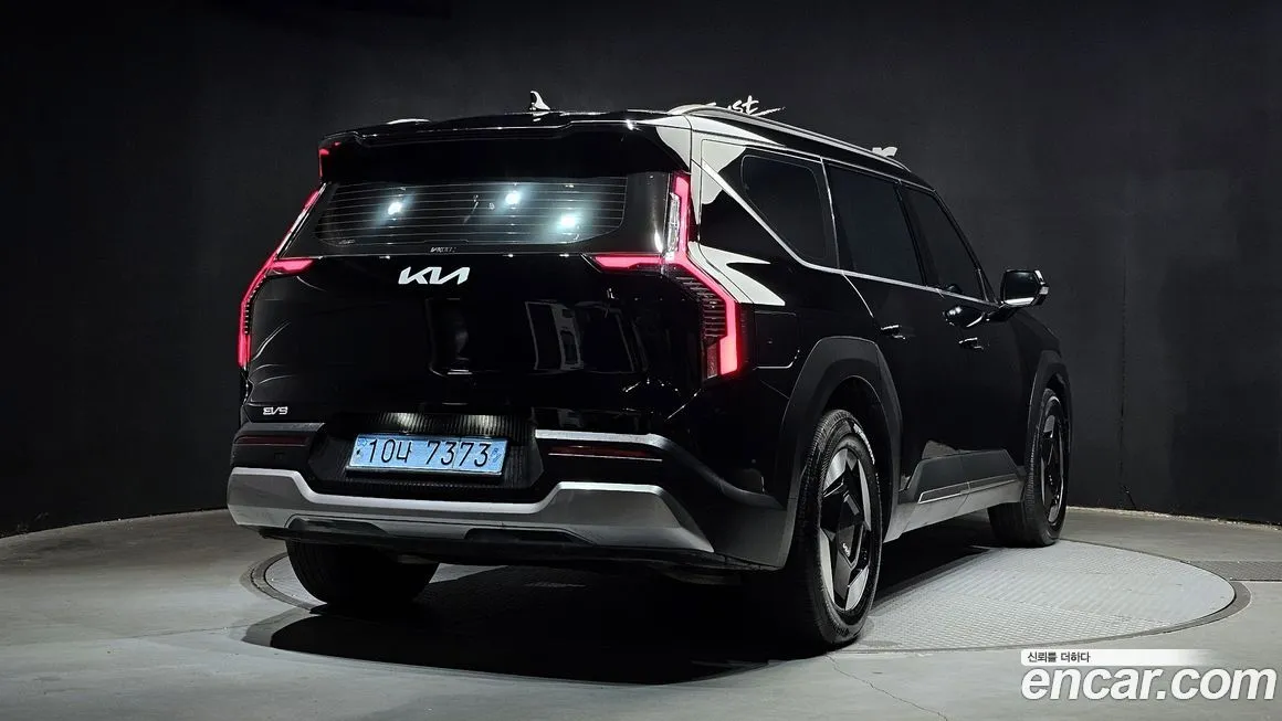 Kia EV9 2024 из KR, фото 2