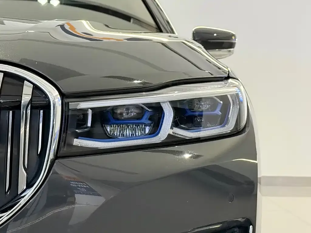 BMW 7 Series — фото 4