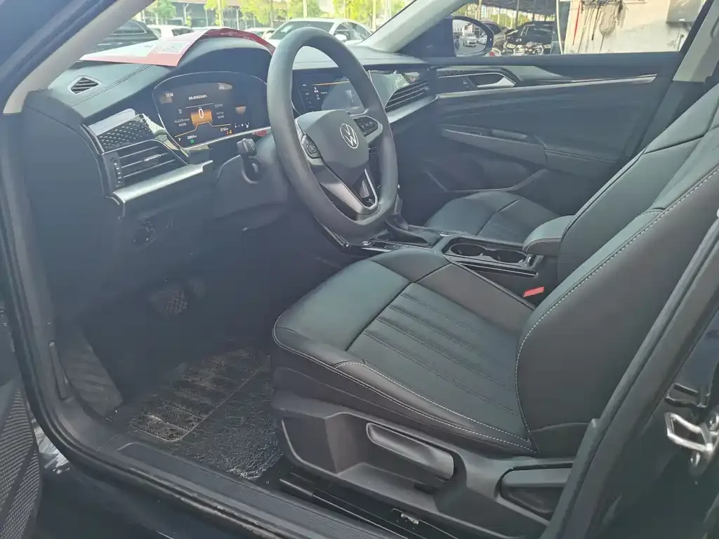 Volkswagen Passat 2024 из CN, фото 7