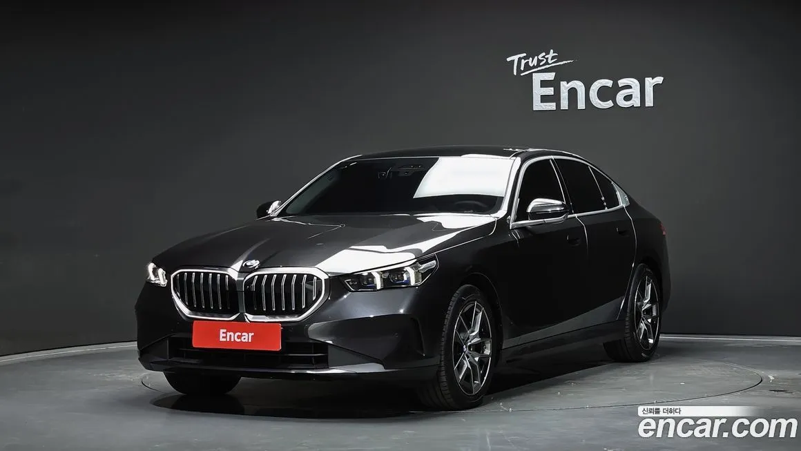 BMW 5-Series 2024 из KR, фото 1