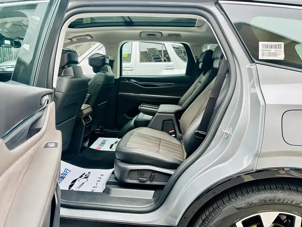 Ford Edge 2024 из CN, фото 7