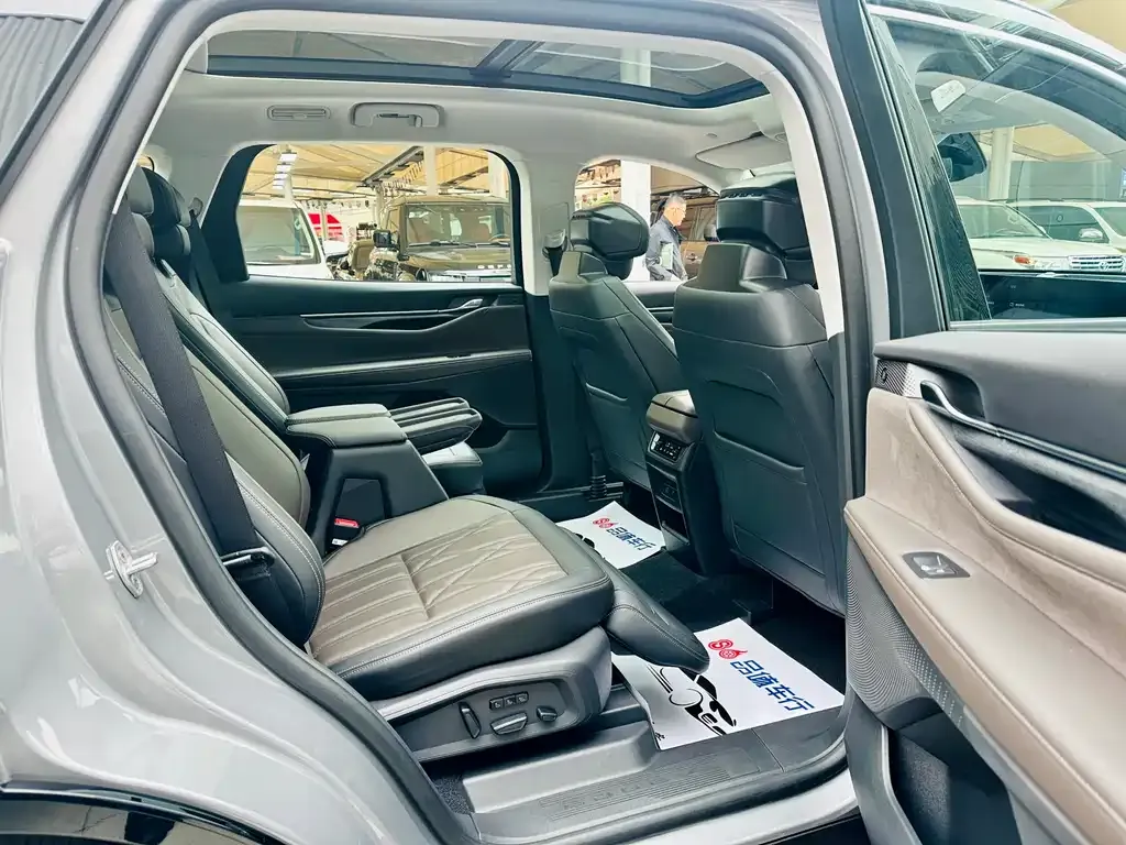 Ford Edge 2024 из CN, фото 8