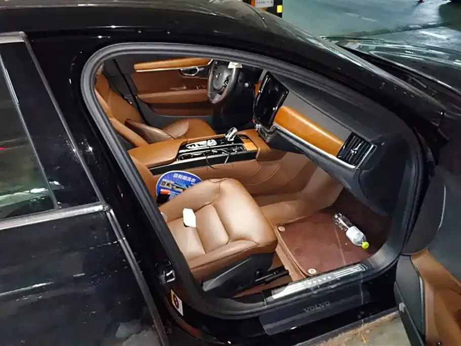 Volvo S90 2023 из CN, фото 8