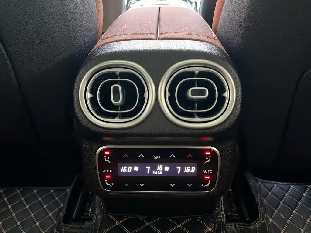 Mercedes-Benz GLC 2023 из CN, фото 10