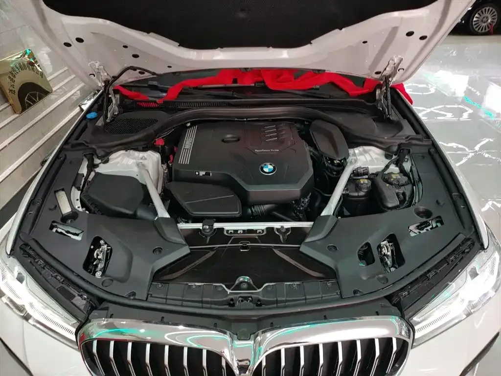 BMW 5 Series — фото 10