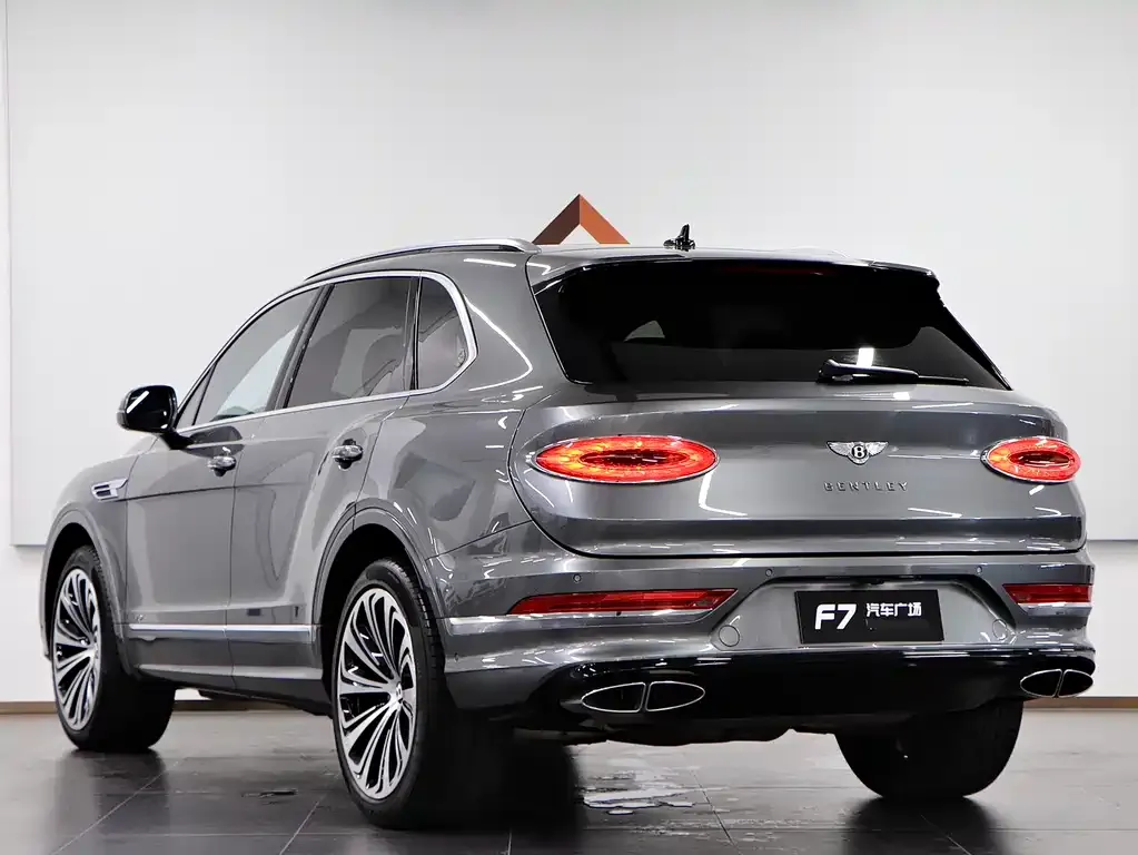Bentley Bentayga 2021 из CN, фото 4