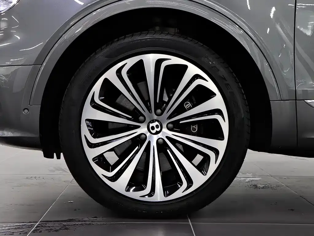 Bentley Bentayga 2021 из CN, фото 8