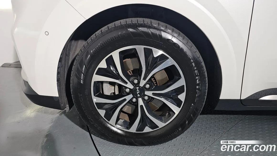 Kia Carnival 2023 из KR, фото 5
