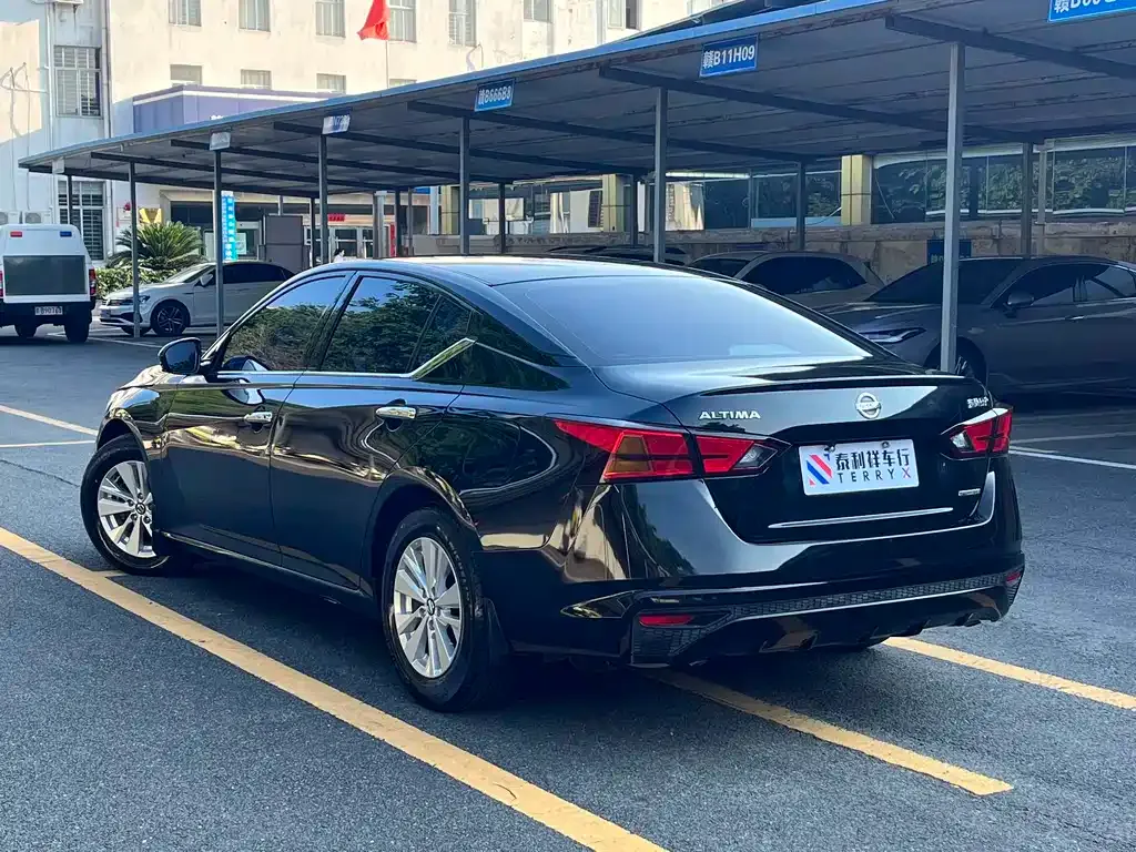 Nissan Teana 2022 из CN, фото 4