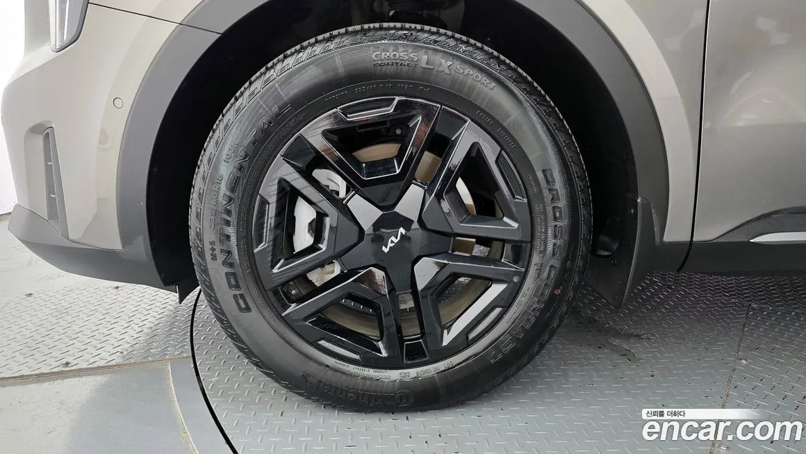 Kia Sorento — фото 5