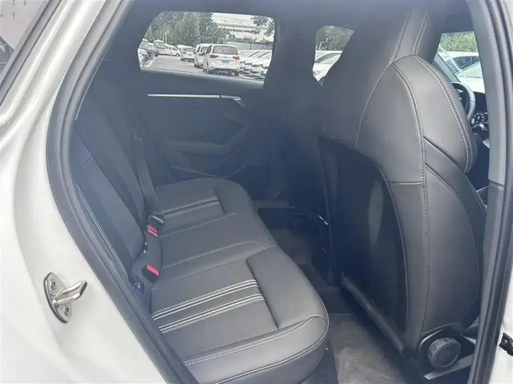Audi A3 2023 из CN, фото 5