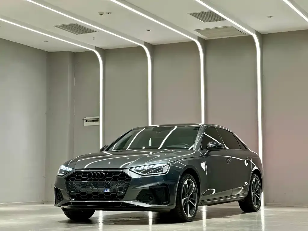 Audi A4L 2022 из CN, фото 1