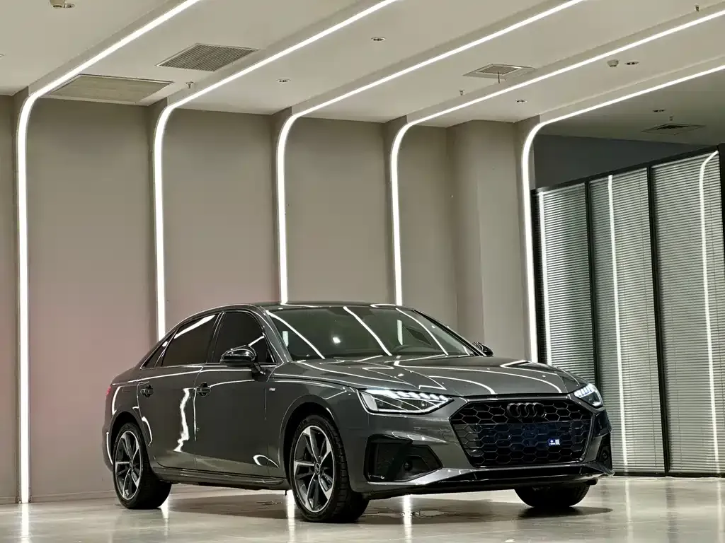Audi A4L 2022 из CN, фото 3