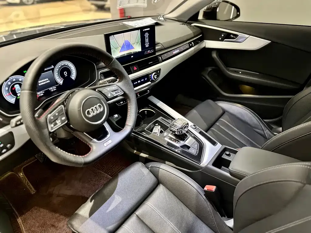 Audi A4L 2022 из CN, фото 4