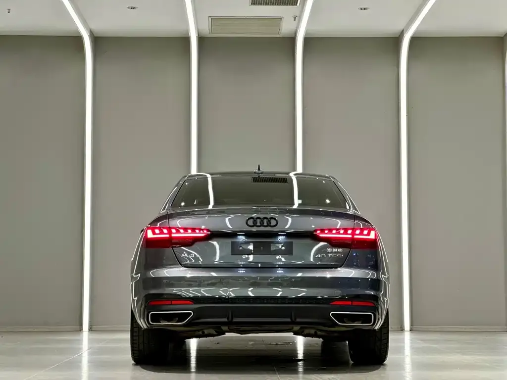 Audi A4L 2022 из CN, фото 9