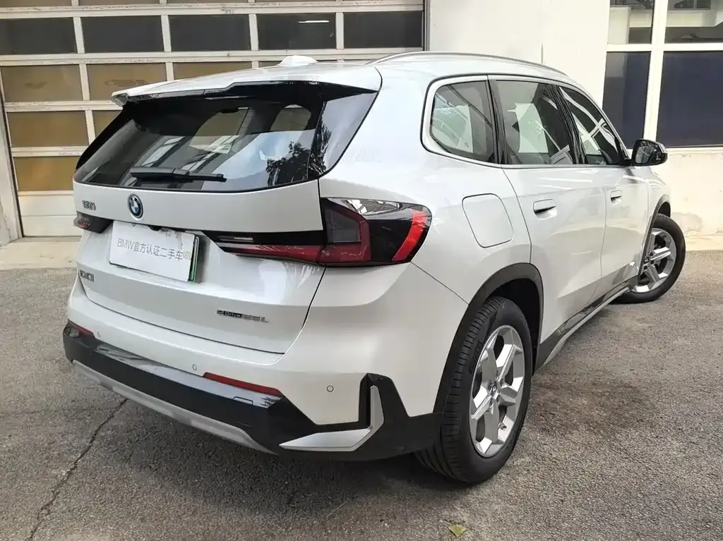 BMW iX1 2024 из CN, фото 4