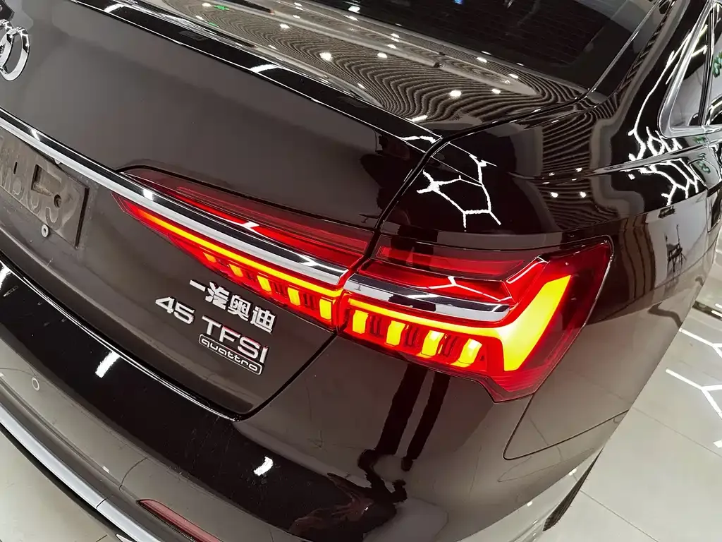 Audi A6L 2023 из CN, фото 10