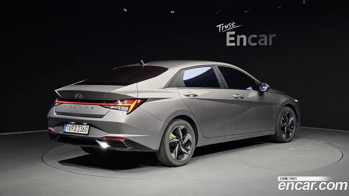 Hyundai AVANTE 2021 из KR, фото 2