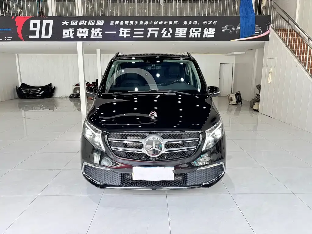 Mercedes-Benz V-Class 2023 из CN, фото 2