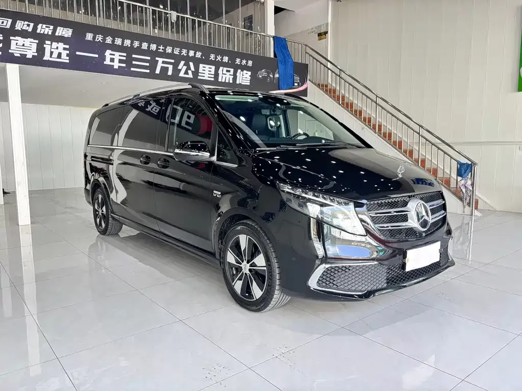 Mercedes-Benz V-Class 2023 из CN, фото 3