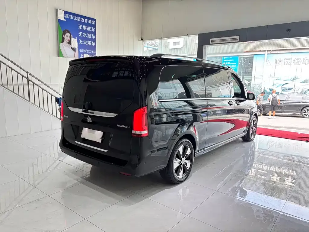 Mercedes-Benz V-Class 2023 из CN, фото 6